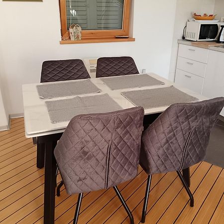 Lily Apartments Punta Skala Petrčane Extérieur photo